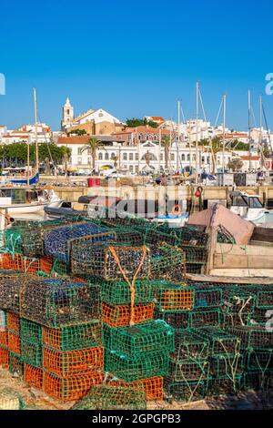 Portugal, Algarve, Lagos, le port de pêche et la vieille ville Banque D'Images