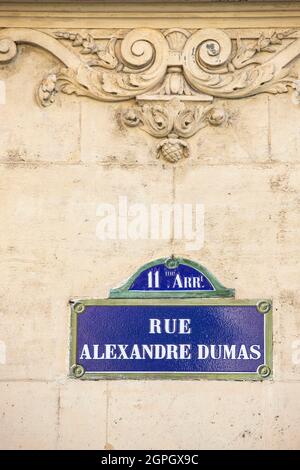 France, Paris, rue Alexandre Dumas, panneau de nom de rue Banque D'Images