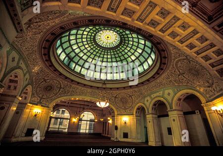 Tiffany Glass Dome, Chicago Cultural Center, Chicago, Illinois, États-Unis Banque D'Images