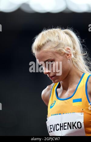 Yuliya Levchenko participant au saut en hauteur aux Jeux Olympiques de Tokyo en 2020. Banque D'Images