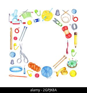 Cadre aquarelle pour le tricotage avec des outils : aiguilles à tricotage, crochet, marqueurs à coudre, tambour, épingles de sécurité, ciseaux, fils, compteur de rangs, enrouleur de fils, l Banque D'Images