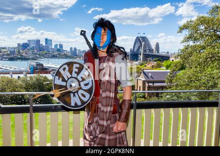 Sydney, Australie. 30 septembre 2021. Restrictions anti COVID-19 le manifestant Rob Rizzo, vêtu de la régalia de liberté « Braveheart » de Mel Gibson, pose pour des photos alors que l'Australie et le monde désapprouvent de plus en plus l'approche sévère du gouvernement australien à l'égard des restrictions aux coronavirus. Crédit : Robert Wallace / Wallace Media Network / Alay Live News Banque D'Images