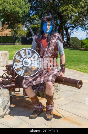 Sydney, Australie. 30 septembre 2021. Restrictions anti COVID-19 le manifestant Rob Rizzo, vêtu de la régalia de liberté « Braveheart » de Mel Gibson, pose pour des photos alors que l'Australie et le monde désapprouvent de plus en plus l'approche sévère du gouvernement australien à l'égard des restrictions aux coronavirus. Crédit : Robert Wallace / Wallace Media Network / Alay Live News Banque D'Images