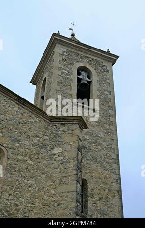 Église de Santa Maria de Hostalets de Bas située dans la région de Garrotxa dans la province de Gérone-Catalogne Banque D'Images