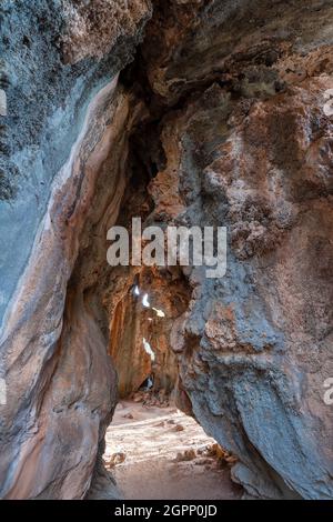 Caverne aux arcades, système de grottes semi-ouvert au parc national des grottes de Chillagoe-Mungana, dans le nord du Queensland, en Australie Banque D'Images