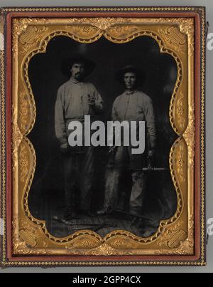 Sans titre (Outils de maintien Portrait of Standing Two Men), 1875. Tintype. Banque D'Images