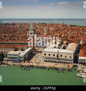 Italie, Venise, vue aérienne de la place Saint-Marc Banque D'Images