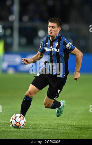 Joakim Maehle (Atalanta) lors du match de la Ligue des champions de l'UEFA entre les jeunes garçons Atalanta 1-0 au stade Gewiss le 29 septembre 2021 à Bergame, en Italie. Credit: Maurizio Borsari/AFLO/Alay Live News Banque D'Images