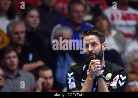 Kassel, Allemagne. 30 septembre 2021. Handball: Bundesliga, MT Melsungen - SC Magdeburg, Matchday 6 à Rothenbach-Halle. L'entraîneur de Magdeburg, Bennett Wiegert gestes. Credit: Swen Pförtner/dpa/Alay Live News Banque D'Images