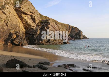 Crépuscule à Caerfai Bay, St Davids, Pembrokeshire, pays de Galles, Royaume-Uni,Royaume-Uni, Europe Banque D'Images