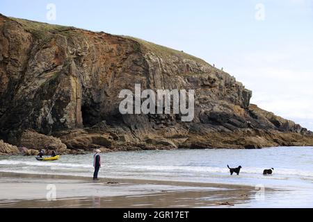 Crépuscule à Caerfai Bay, St Davids, Pembrokeshire, pays de Galles, Royaume-Uni,Royaume-Uni, Europe Banque D'Images