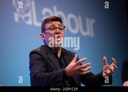 Le maire du Grand Manchester, Andy Burnham, s'exprime à la Conférence du Parti travailliste à Brighton. Banque D'Images