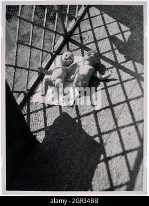 Art de László Moholy-Nagy, Dolls on the Balcony, 1926 Banque D'Images