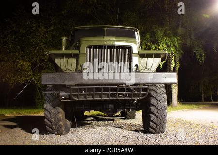 VERT olive camion de l'ARMÉE soviétique RUSSE DE L'OURAL Banque D'Images