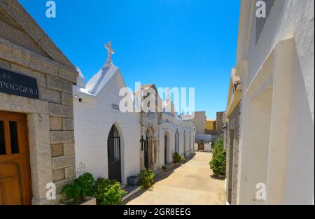 L'intérieur du cimetière marin de Bonifacio, Corse Banque D'Images