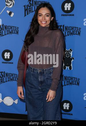 Los Angeles, États-Unis. 30 septembre 2021. LOS ANGELES, CALIFORNIE, États-Unis - SEPTEMBRE 30 : Bethany Mota arrive à la soirée de présentation des talents et de la presse Freeform 'Halloween Road' qui s'est tenue au Heritage Square Museum le 30 septembre 2021 à Los Angeles, Californie, États-Unis. (Photo de Xavier Collin/image Press Agency) Credit: Image Press Agency/Alay Live News Banque D'Images