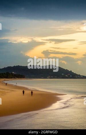 France, Guyane française, Rémire-Montjoly, Plage de Rémire-Montjoly au coucher du soleil Banque D'Images