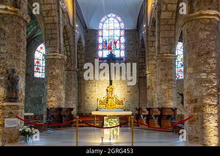 France, Yvelines, Parc régional de la haute Vallée de Chevreuse, Chevreuse, l'église Banque D'Images