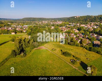 France, Yvelines, Parc régional de la haute Vallée de Chevreuse, Chevreuse (vue aérienne) Banque D'Images
