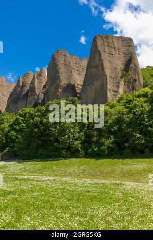 France, Alpes de Haute Provence, Les Mees, rochers des pénitents Banque D'Images