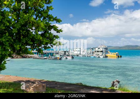 Vue sur l'estran et le quai principal à marée basse.Thursday Island, Torres Straits, Far North Queensland, Australie Banque D'Images