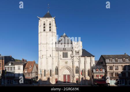 France, Eure, Vallée de Risle, Pont-Audemer, marqué le plus beau détours de France, surnommé la petite Venise de Normandie, vue générale de l'église Saint-Ouen (XVIe siècle) façade ouest Banque D'Images