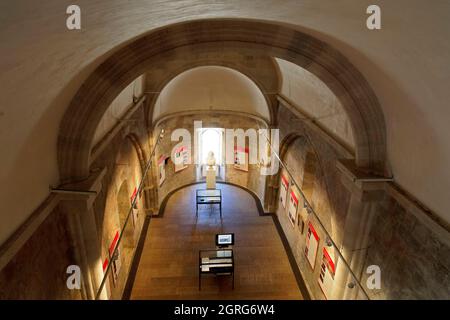 France, Var, Hyères, Vieille ville, place Massillon, Tour Templier ou Saint Blaise du XIIe siècle Banque D'Images