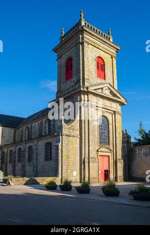 France, Morbihan, Golfe du Morbihan, péninsule de Rhuys, Saint-Gildas-de-Rhuys, Abbaye de Saint-Gildas de Rhuys Banque D'Images