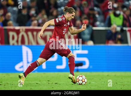 Marcel Sabitzer, FCB 18 dans le match FC BAYERN MUENCHEN - FC DYNAMO KIEW (Kiev) 5-0 de football de la Ligue des champions de l'UEFA à la saison 2021/2022 à Munich, le 29 septembre 20201. © Peter Schatz / Alamy Live News Banque D'Images