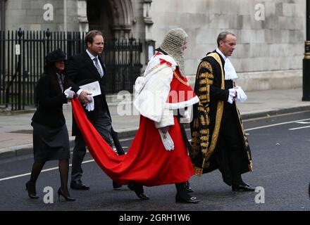 Londres, Angleterre, Royaume-Uni. 1er octobre 2021. Vice-premier ministre et secrétaire d'État à la Justice DOMINIC RAAB et Lord Chief Justice d'Angleterre et du pays de Galles le Lord BURNETT DE MALDON arrive aux chambres du Parlement pour l'ouverture de l'année légale au Royaume-Uni. (Image de crédit : © Tayfun Salci/ZUMA Press Wire) Banque D'Images