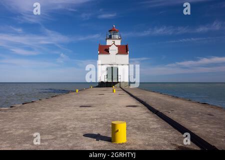 Phare de Kewaunee Breakwater sur le lac Michigan Banque D'Images