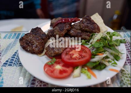 pain de meatball, portion, plat à viande, barbecue, viande frite, régime malsain, meatball, meatball entre le pain, portion meatball, restaurant Banque D'Images