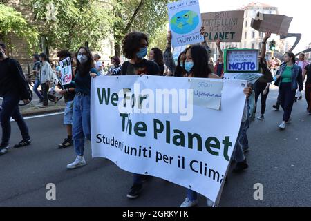 Grève mondiale du climat lors du sommet pré-Cop26 à Milan Banque D'Images