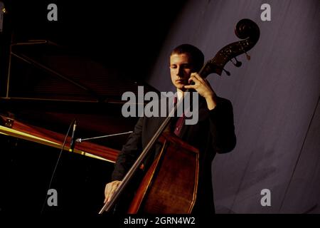 James Owston - Art Themen et Alex Clarke Quintet - Herts Jazz Club - The Maltings Theatre - St Albans - Hertfordshire Banque D'Images