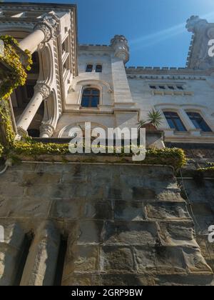 Entrée au musée historique et au parc du château de Miramare, Trieste, Friuli-Venezia Giulia. 09-05-2021. Banque D'Images