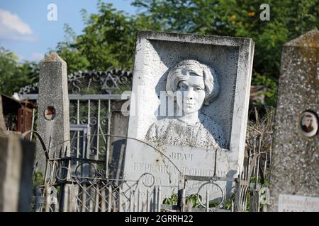 Tombes juives au cimetière de la rue Milano à Chisinau Banque D'Images