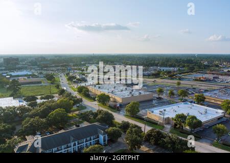 Vue aérienne du centre commercial Lot près de 45 Interchanges vue dans Houston ville Texas USA Banque D'Images