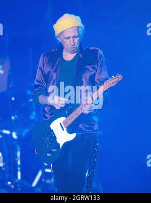 30 septembre 2021 - Charlotte, Caroline du Nord; États-Unis - le guitariste KEITH RICHARDS des ROLLING STONES se produit en direct alors que sa tournée No Filter 2021 fait un arrêt au stade Bank of America situé à Charlotte. Copyright 2021 Jason Moore. (Image de crédit : © Jason Moore/ZUMA Press Wire) Banque D'Images