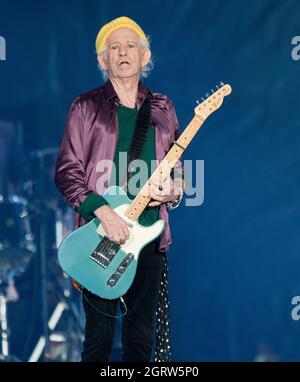 30 septembre 2021 - Charlotte, Caroline du Nord; États-Unis - le guitariste KEITH RICHARDS des ROLLING STONES se produit en direct alors que sa tournée No Filter 2021 fait un arrêt au stade Bank of America situé à Charlotte. Copyright 2021 Jason Moore. (Image de crédit : © Jason Moore/ZUMA Press Wire) Banque D'Images