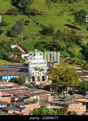 Angostura, Antioquia. Colombie - 26 septembre 2021. Paroisse de notre-Dame du Rosaire de Chiquinquirá et pendant plusieurs années sanctuaire de la Sainte-Fathe Banque D'Images