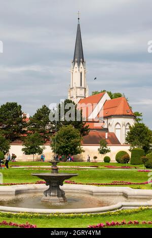 31 mai 2019 Vienne, Autriche - Pfarre Maria Hietzing, une église paroissiale en face des jardins de Schönbrunn Banque D'Images