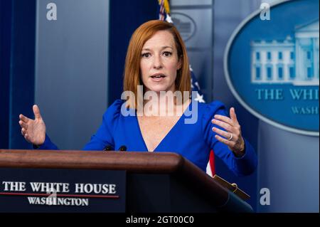 Washington DC, États-Unis. 1er octobre 2021. Jen Psaki, Attachée de presse de la Maison Blanche, prend la parole lors d'un point de presse dans la salle de presse de la Maison Blanche. Crédit : SOPA Images Limited/Alamy Live News Banque D'Images