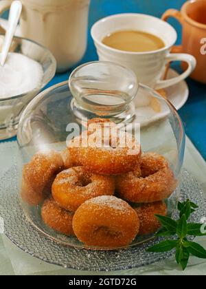 Rosquillas (beignets faits maison). Banque D'Images