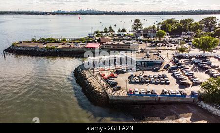 Tonys Pier, Johnny's Reef Restaurant, City Island, Bronx, New York City, NY, ÉTATS-UNIS Banque D'Images