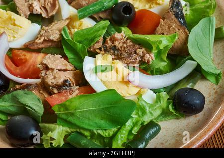 Tonosalata - salade de thon traditionnelle de Grèce Banque D'Images