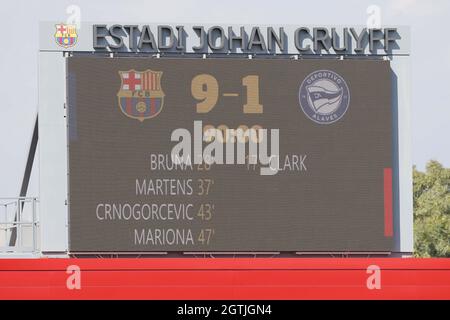 Barcelone, Espagne. 02e octobre 2021. Tableau de bord avec le résultat final du match, match Primera Iberdrola entre Barcelone et Deportivo Alaves Femenino au stade Johan Cruyff à Barcelone, Espagne. Crédit: SPP Sport presse photo. /Alamy Live News Banque D'Images