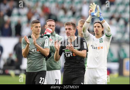 Wolfsburg, Allemagne. 02e octobre 2021. Firo 1er Bundesliga. 2021/2022 football: Fuvuball: 02.10.2021 VfL Wolfsburg - BMG Borussia MV? Nchengladbach Borussia Monchengladbach Gladbach dernière jubilation, jubilation, claps, BMG Patrick Herrmann, crédit: dpa/Alay Live News Banque D'Images