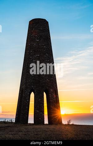 Lever de soleil au-dessus du jour, Kingswear, Devon, Angleterre, Europe Banque D'Images