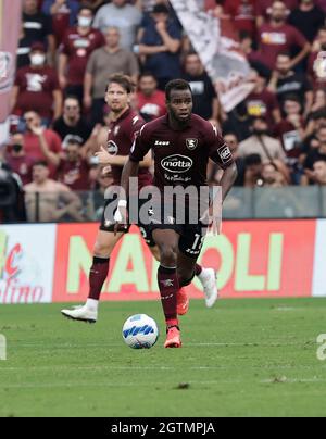 Stade Arechi, Salerno, Italie. 2 octobre 2021. Serie A football, Salernitana versus Gênes : Lassana Coulibaly de Salernitana crédit: Action plus Sports/Alamy Live News Banque D'Images