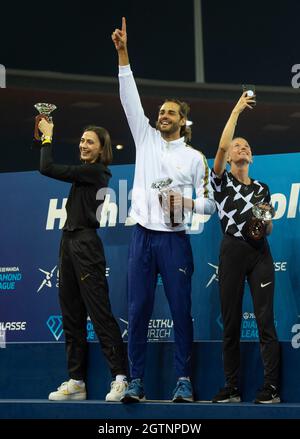 ZURICH - SUISSE 8 septembre 21 : Mariya Lasitskene, Gianmarco Tamberi, Anzhelika Sidorova, les lauréats de la Diamond League célèbrent à la Wanda Diamond League Banque D'Images